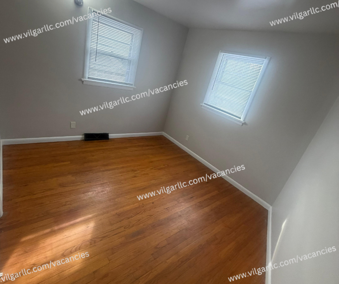 4150 Van Buren St - Photo 4 of 16