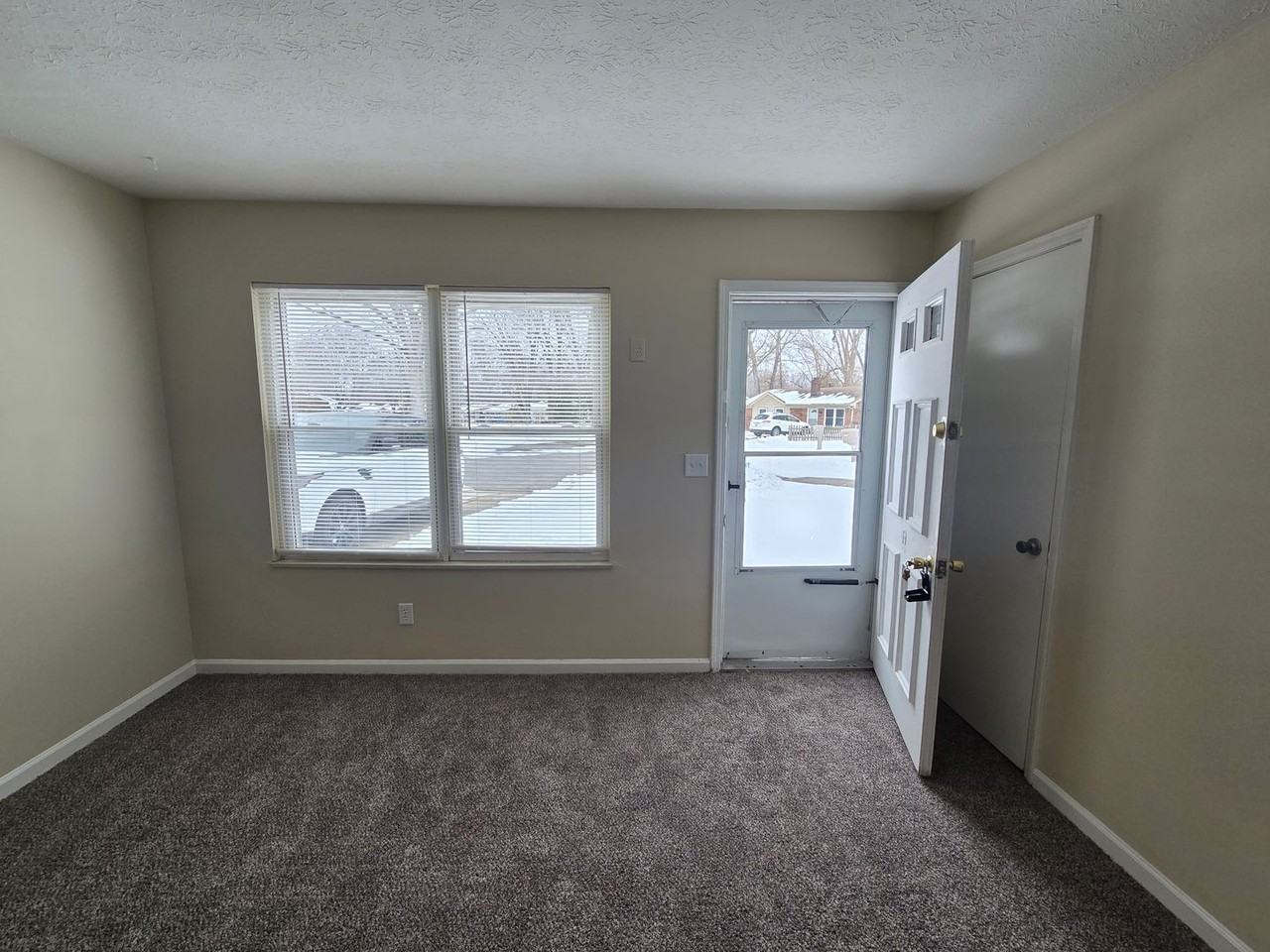 4800 Tipton Pl - Photo 5 of 42