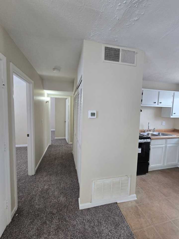 4800 Tipton Pl - Photo 7 of 42