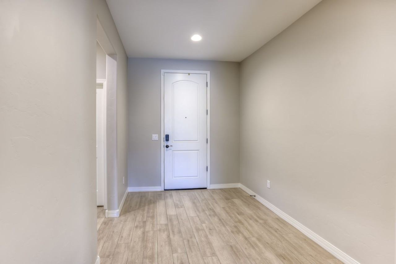 2272 W Alamo Spring Loop - Photo 6 of 40