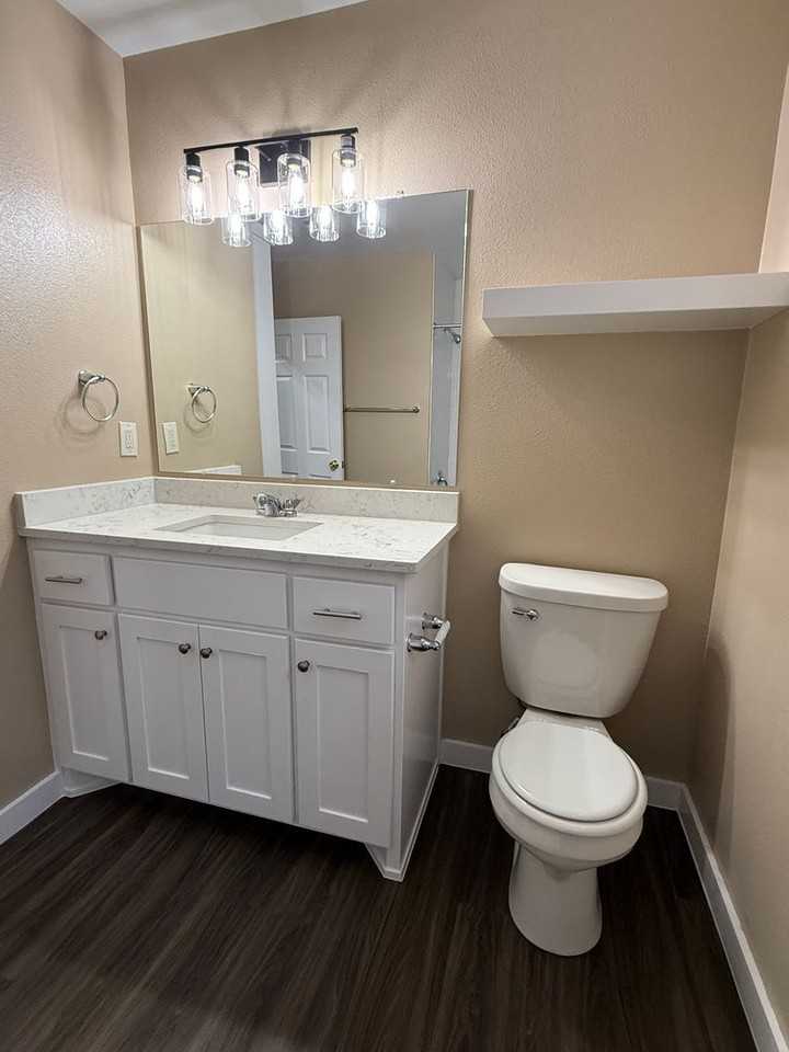 427 W Woldert St - Photo 7 of 13