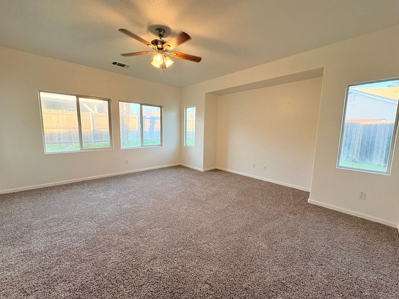 1817 Briar Brook Ct - Photo 4 of 11