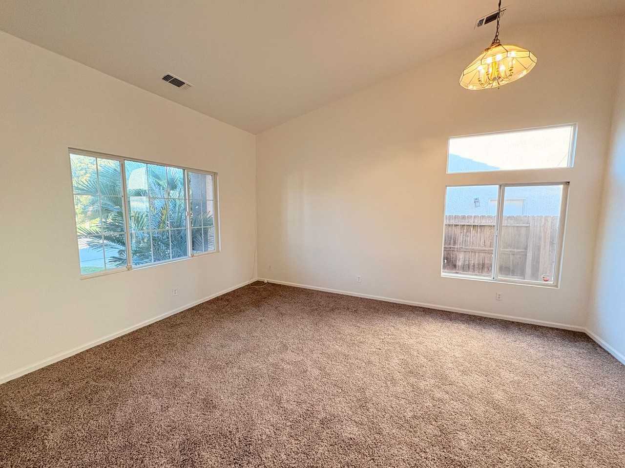 252 Branco Ave - Photo 2 of 13