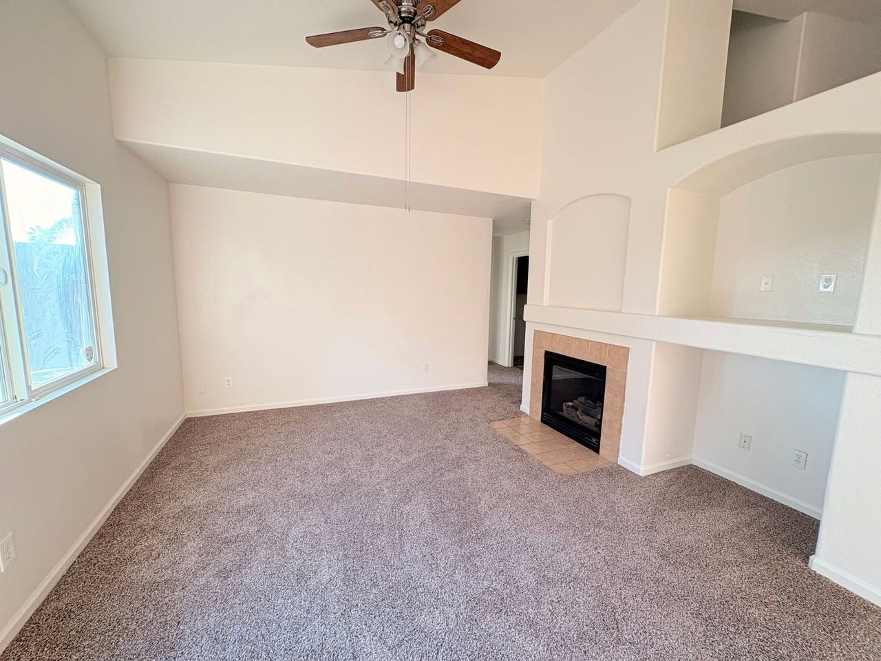 252 Branco Ave - Photo 4 of 13