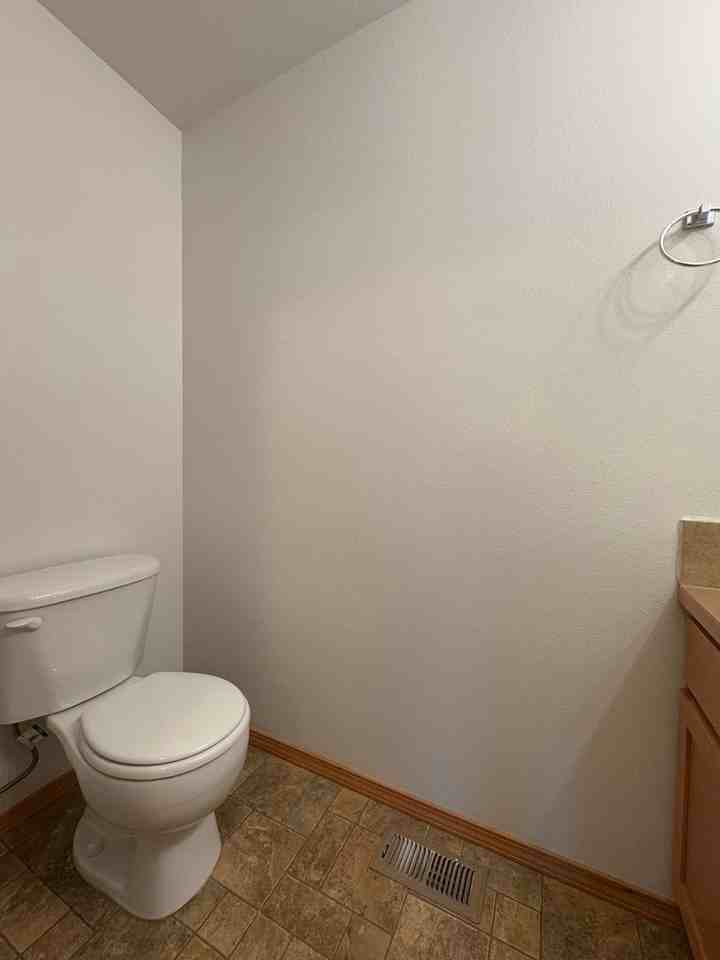 2208 N Clearview Dr - Photo 6 of 38