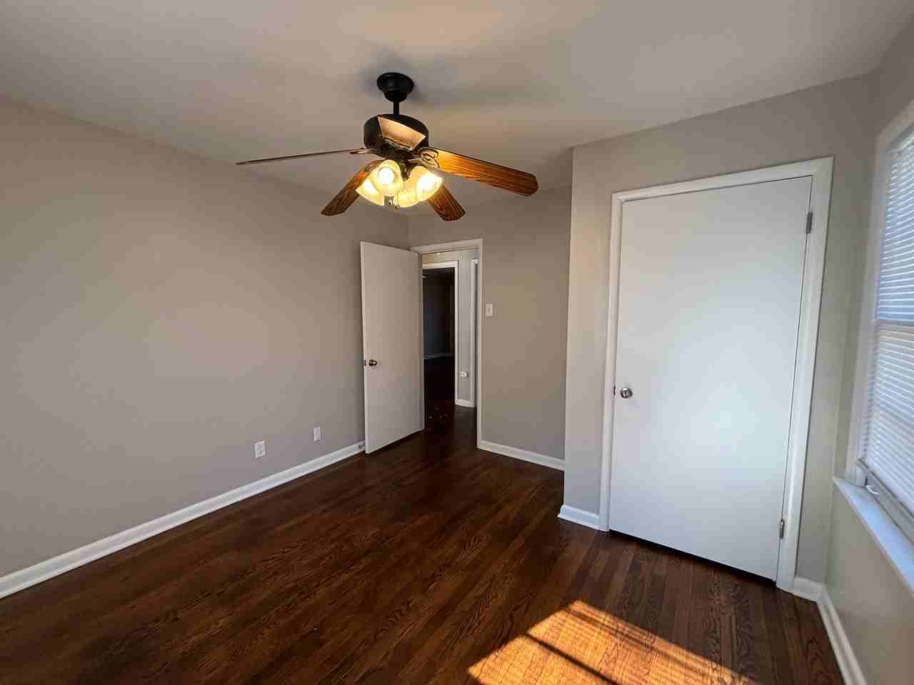 4623 Violet Ave - Photo 4 of 14