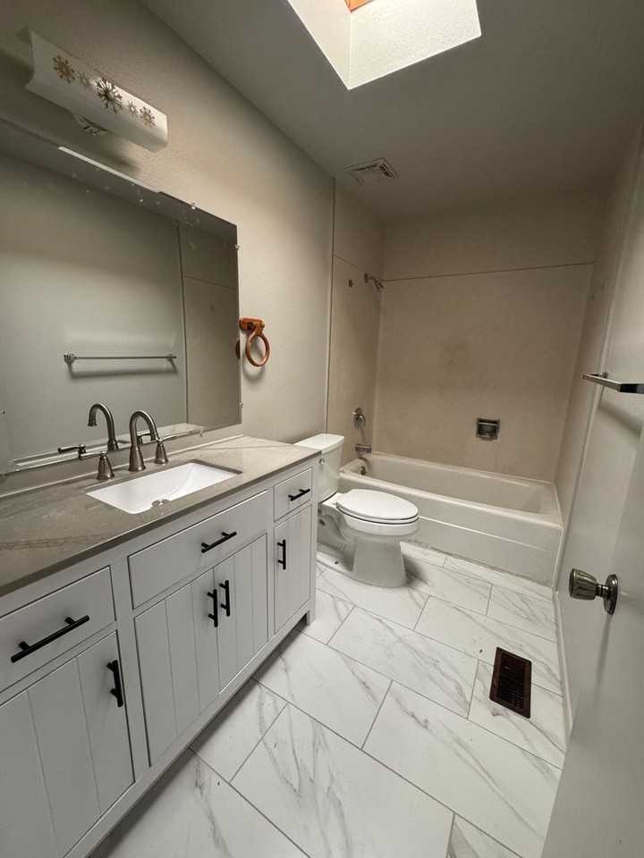 8311 S Wayside Dr - Photo 7 of 12