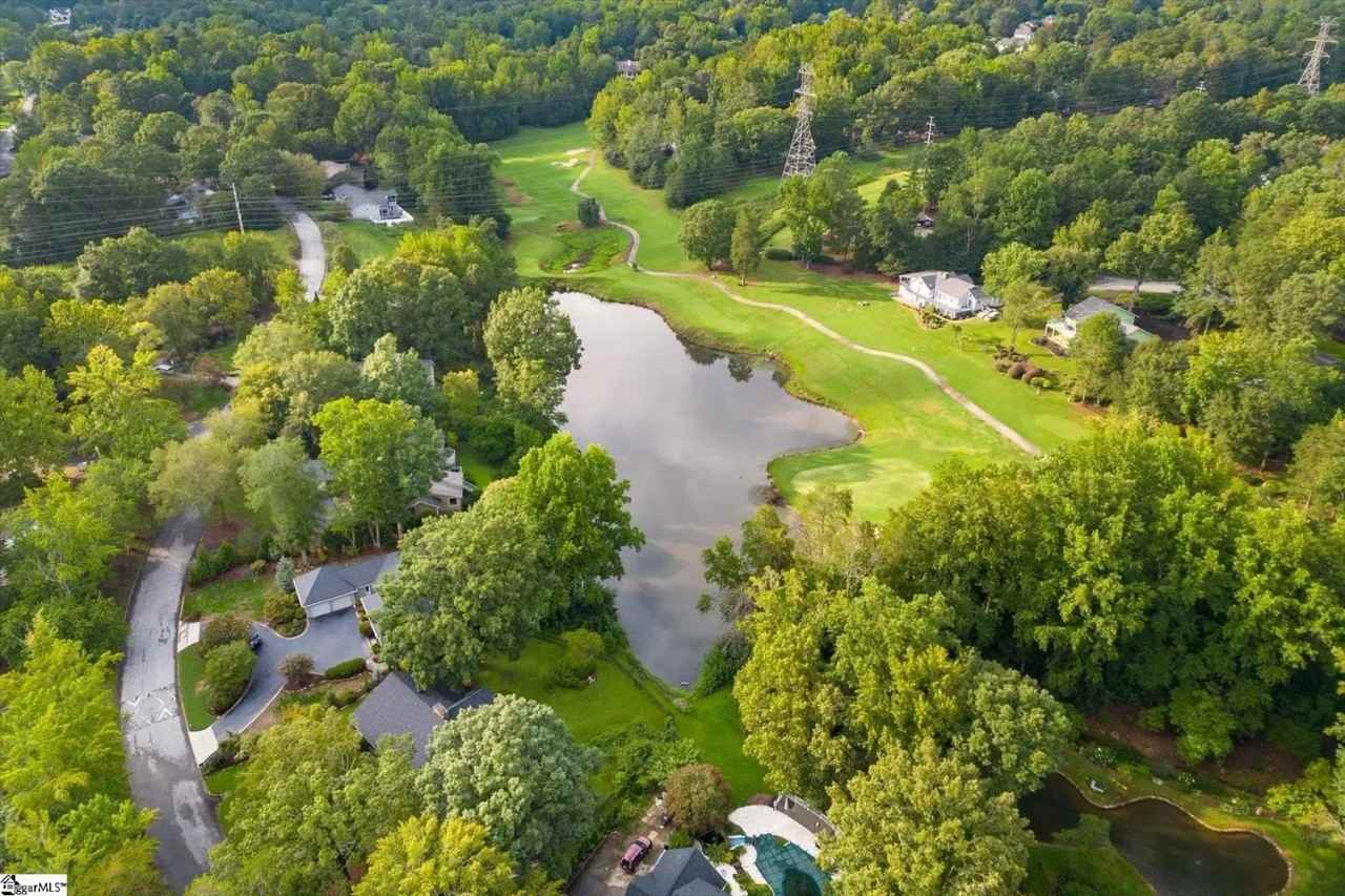 3 Fox Ridge Pt - Photo 3 of 17