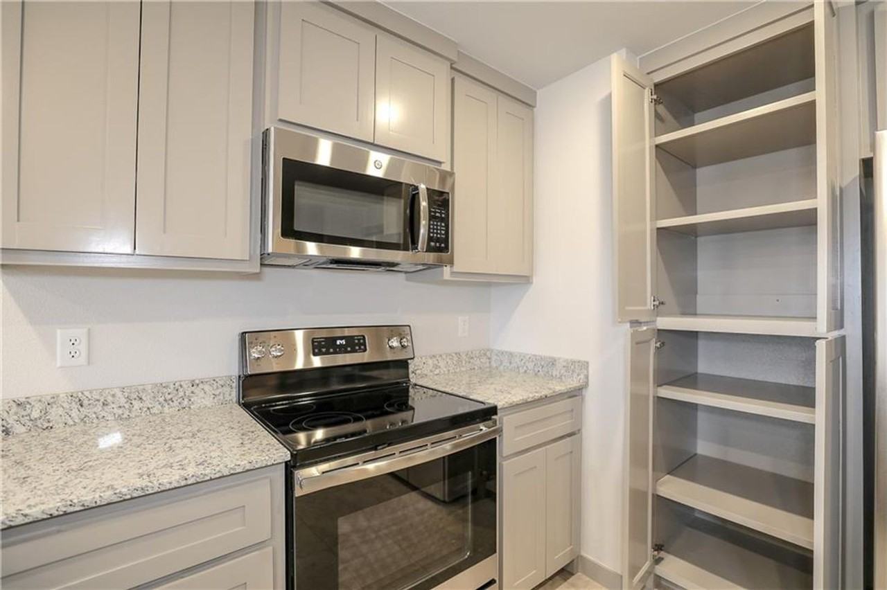 3428 Sw Vel Mews - Photo 5 of 27