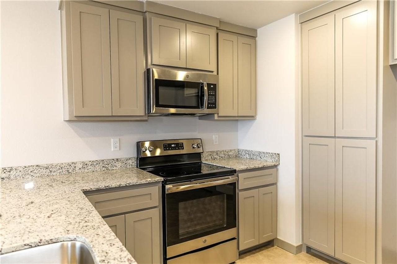 3428 Sw Vel Mews - Photo 7 of 27