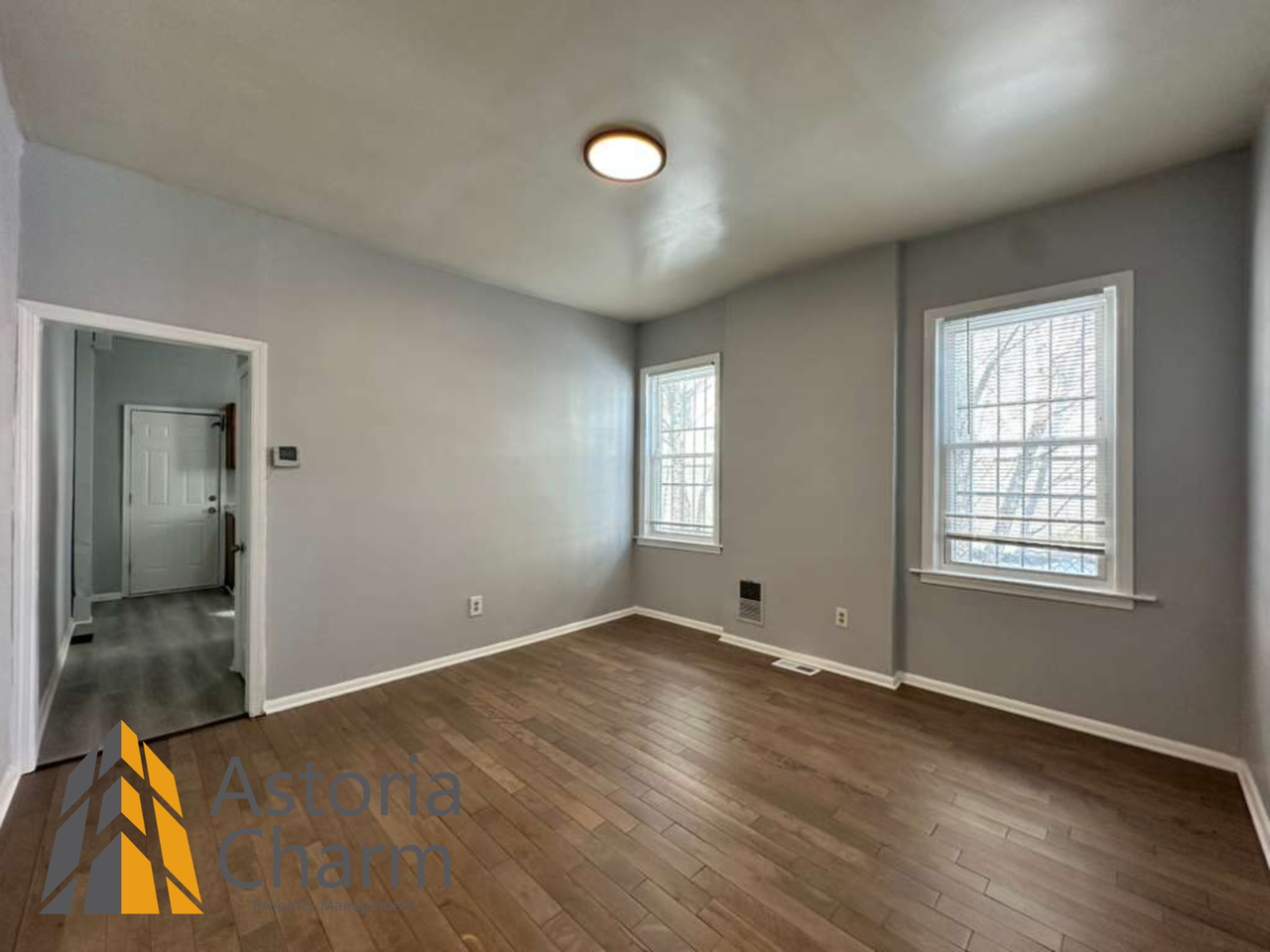 1806 N Longwood St - Photo 5 of 26