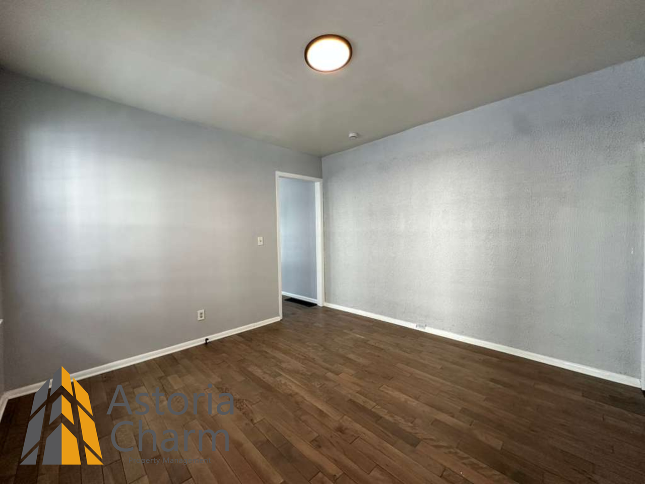 1806 N Longwood St - Photo 7 of 26