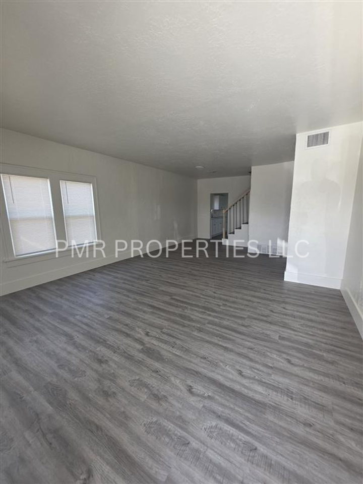 705 Nw Euclid Ave - Photo 2 of 10