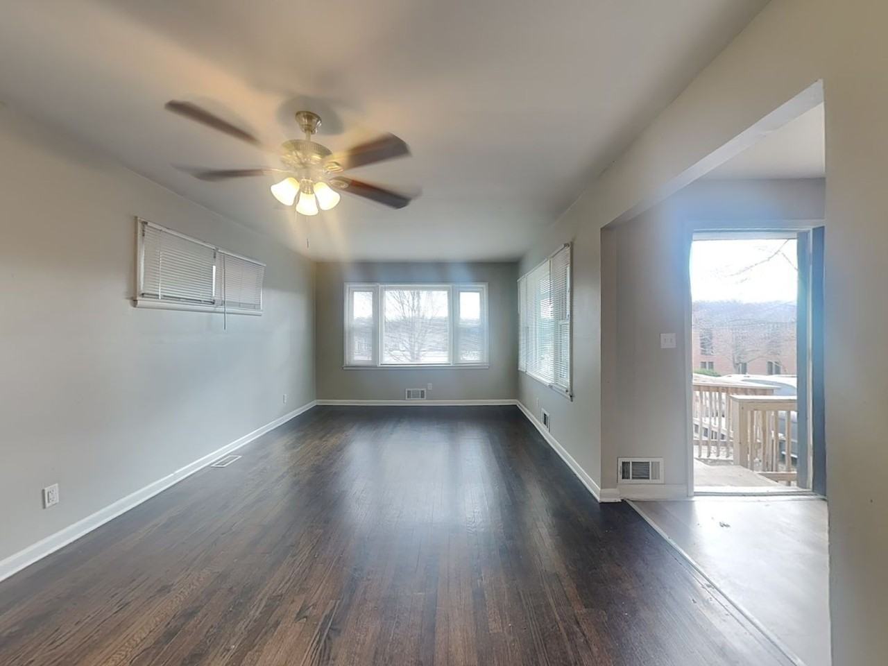 4308 Ne 38th St - Photo 7 of 31