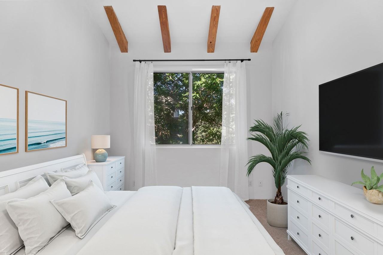 631 3rd St - Photo 3 of 20