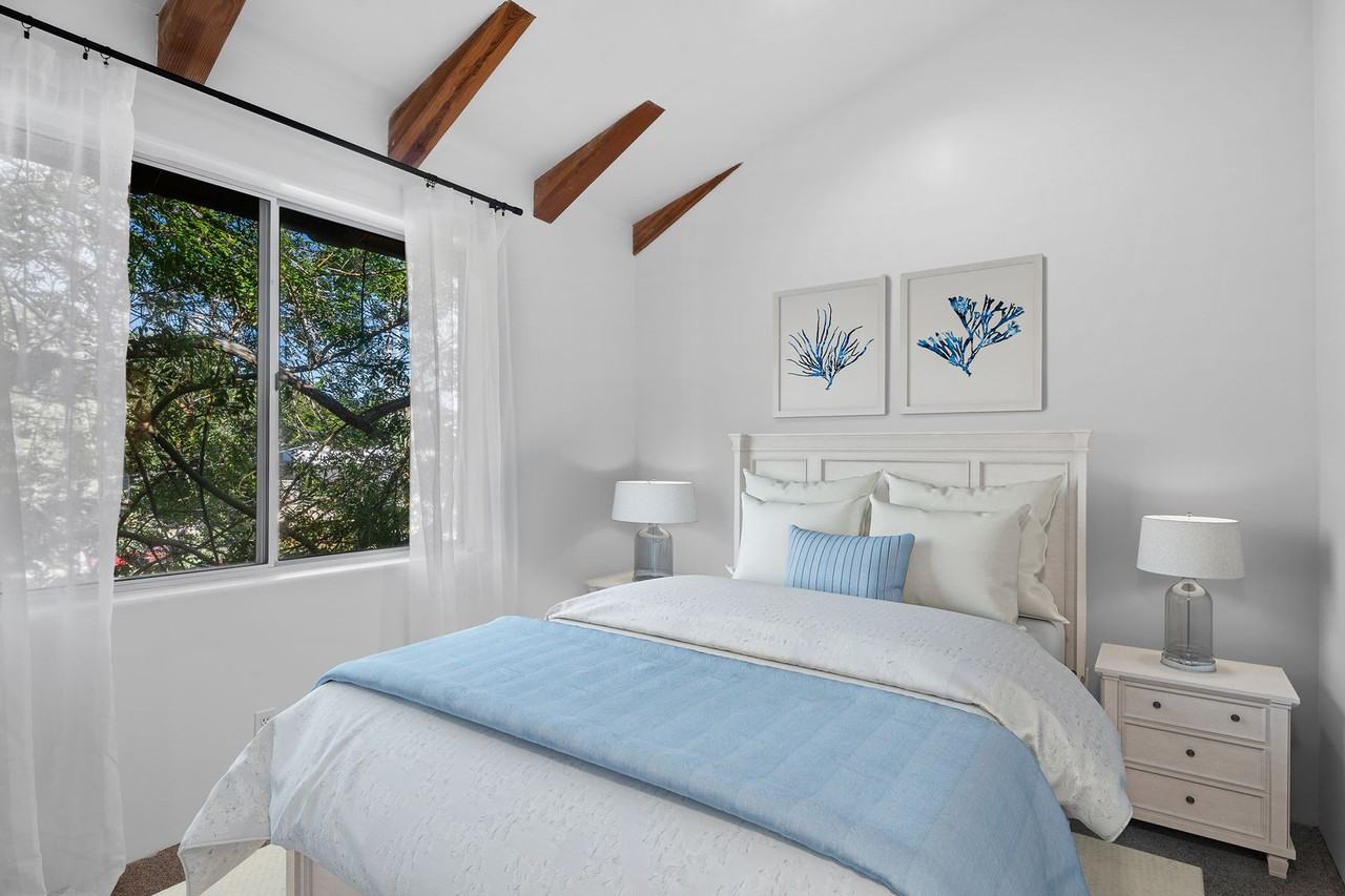 631 3rd St - Photo 5 of 20