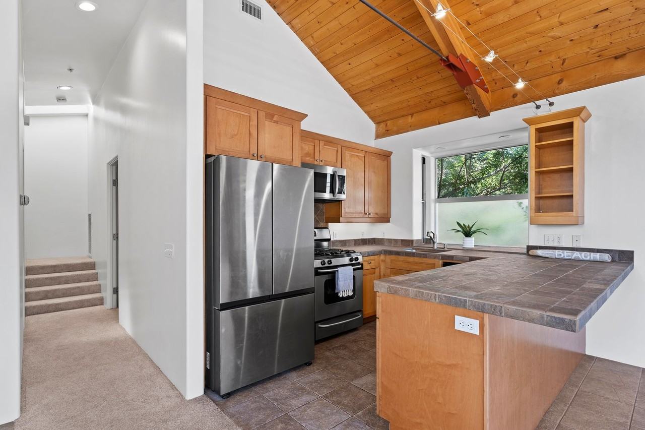 631 3rd St - Photo 7 of 20