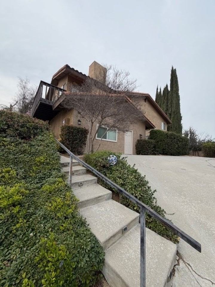 3428 Eastview Ct - Photo 2 of 18