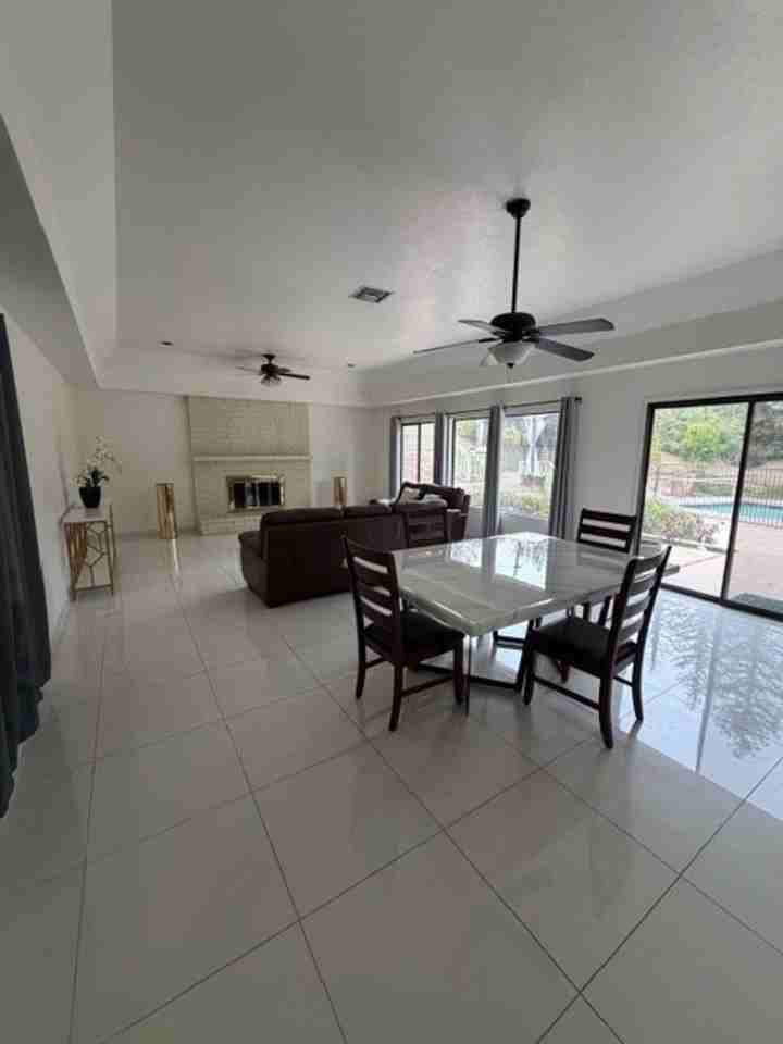 3428 Eastview Ct - Photo 7 of 18