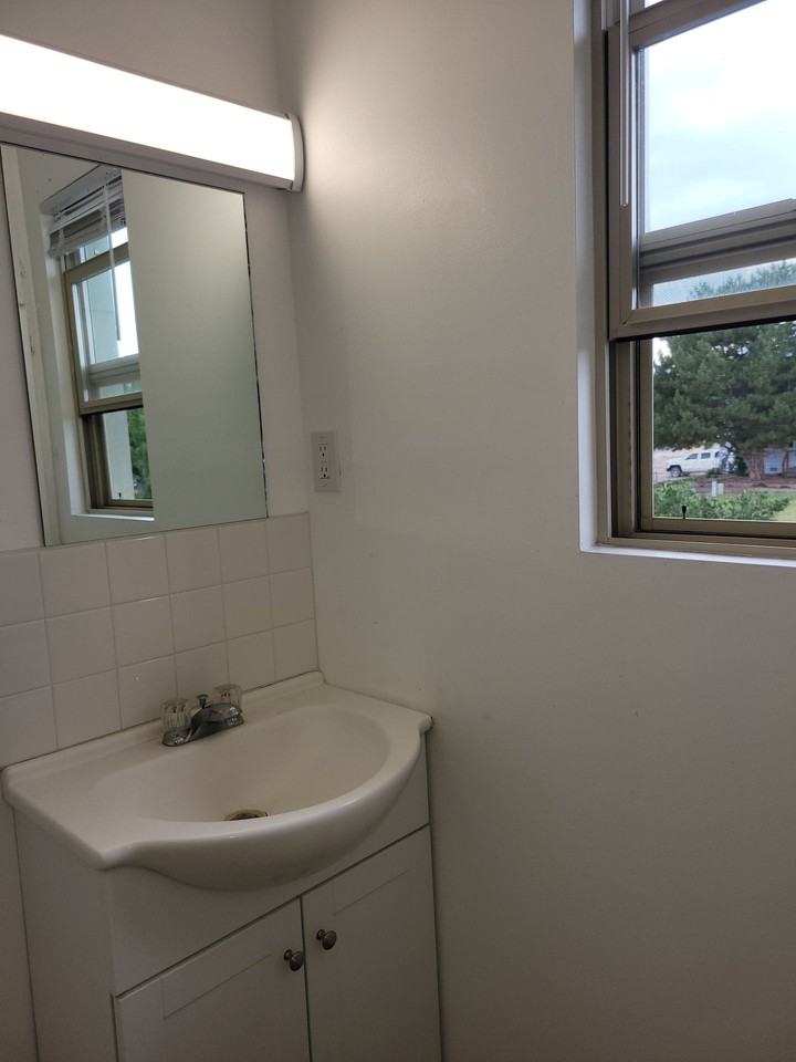 Aspen Studio Apartments - Photo 5 of 8