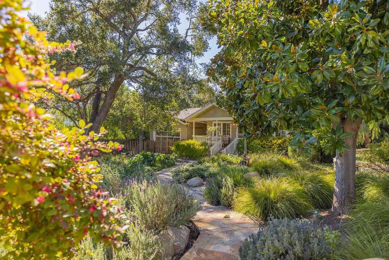 3337 Thacher Rd - Photo 3 of 34