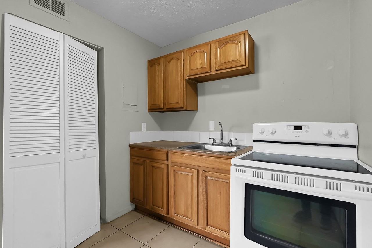 Melrose - Photo 6 of 18