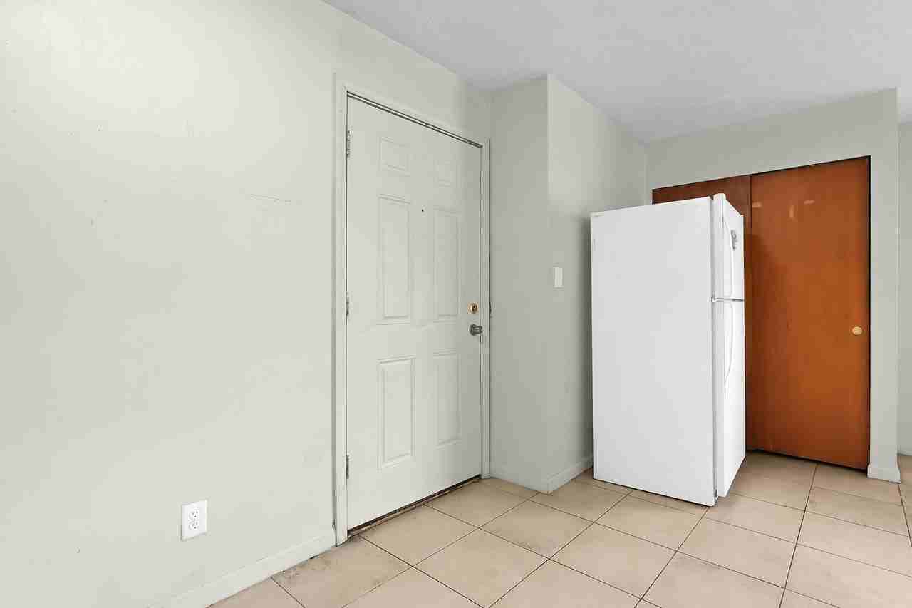 3685 Cleveland Ave Apt A11 #A11 - Photo 4 of 14