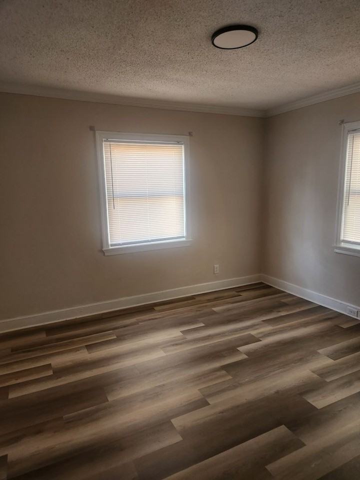 2844 Lucille Dr - Photo 5 of 10