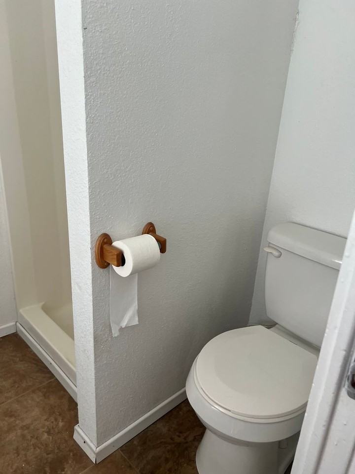 407 6th St - Photo 6 of 17