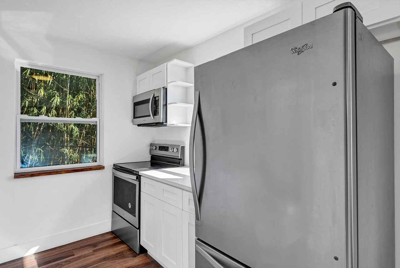 2027 30th Ave N - Photo 6 of 20