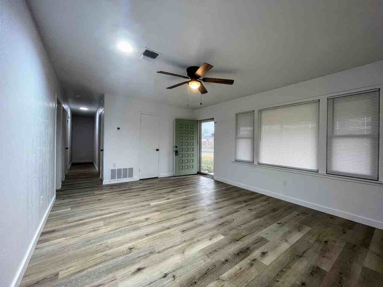 4102 Avenue U - Photo 5 of 23