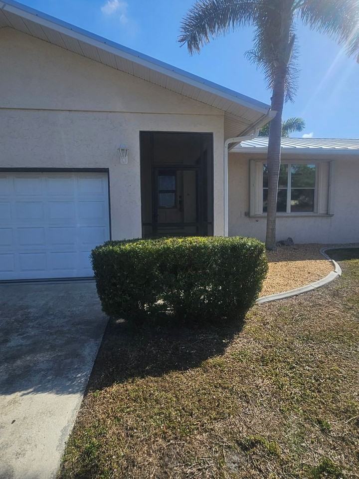4420 Palm Dr - Photo 3 of 50