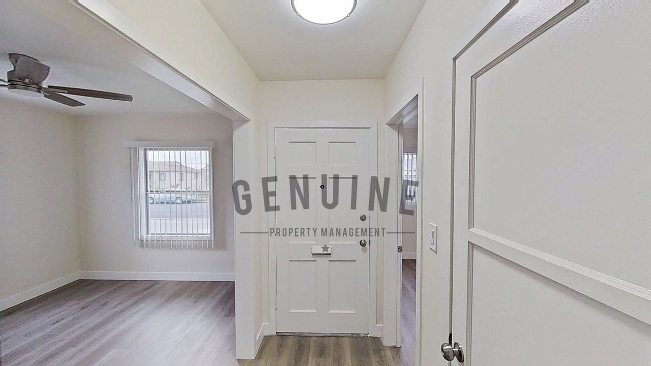 5232 Coke Ave - Photo 2 of 32