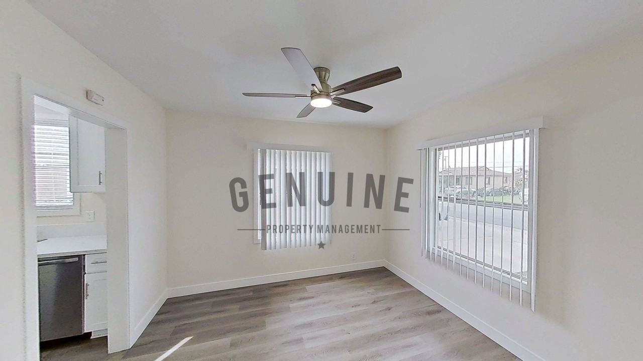 5232 Coke Ave - Photo 6 of 32