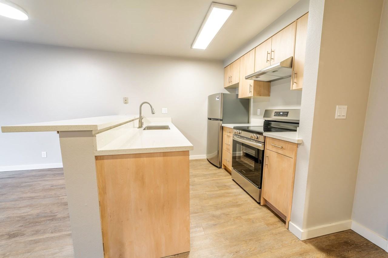 Villa Flora Apartments - Photo 6 of 39