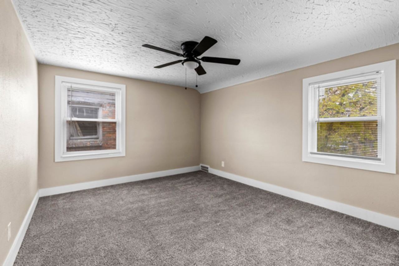 5250 Berkshire St - Photo 4 of 8