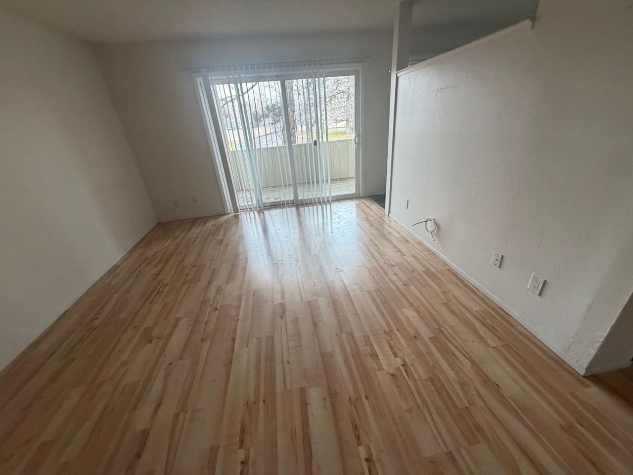 2113 Roundhouse Rd - Photo 4 of 5