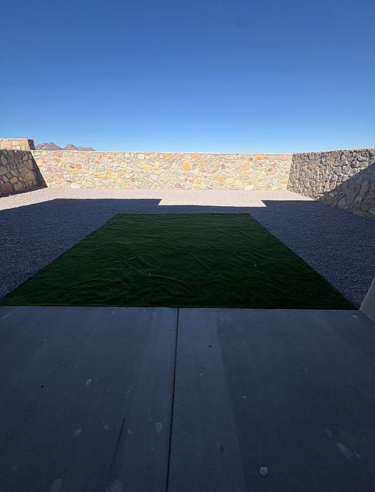 3007 Gladstone St - Photo 2 of 2