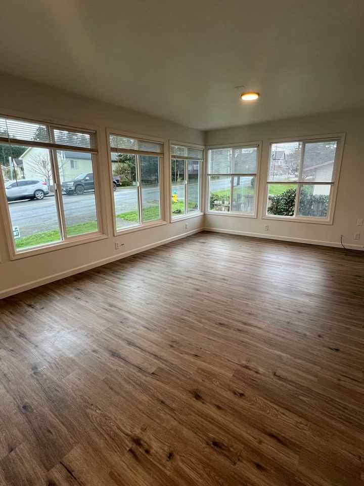 284 S 10th St - Photo 3 of 10