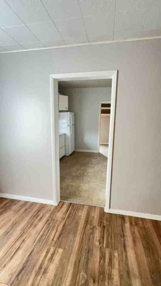 2129 - Photo 5 of 21