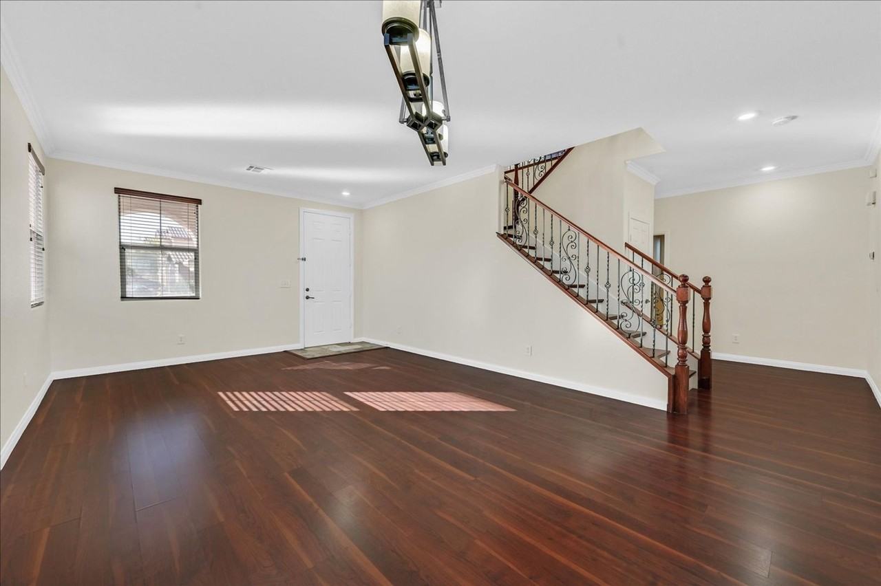 11148 Hickory Glen St - Photo 2 of 36