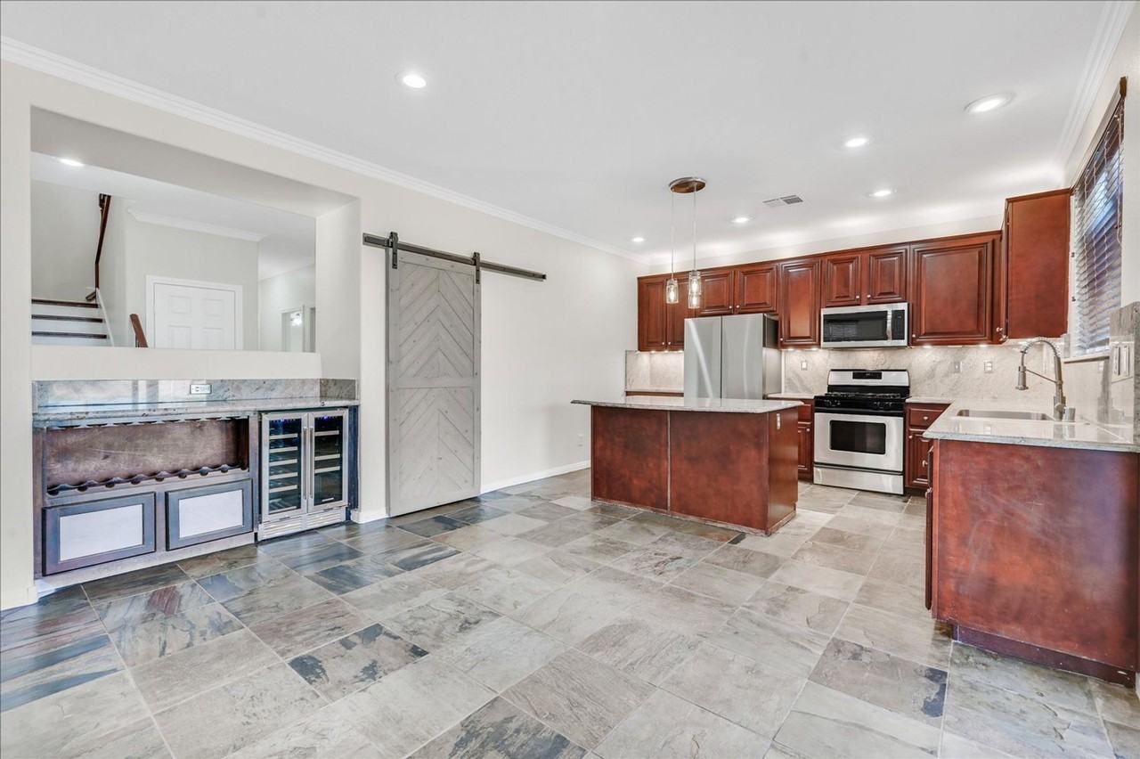 11148 Hickory Glen St - Photo 6 of 36