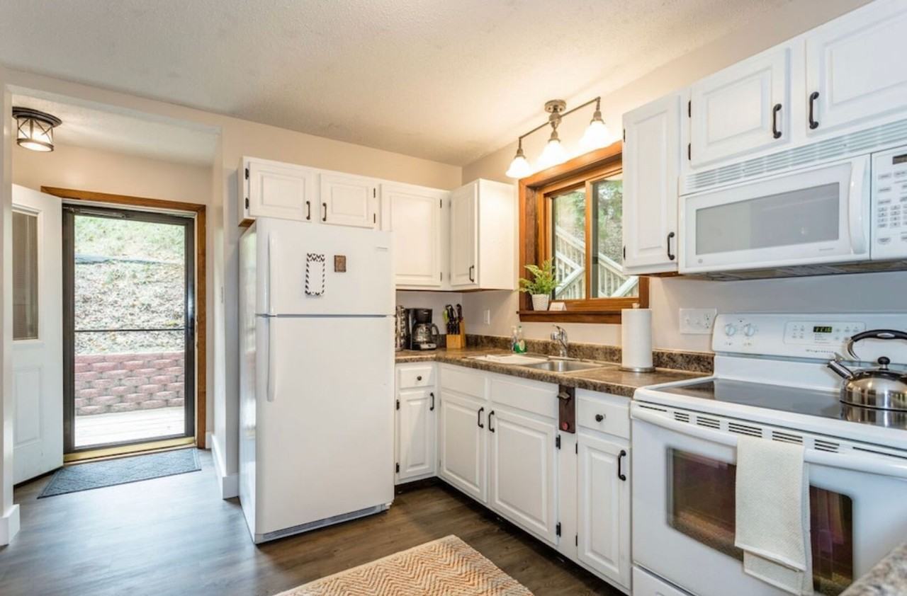 287 Casper Ct - Photo 3 of 20