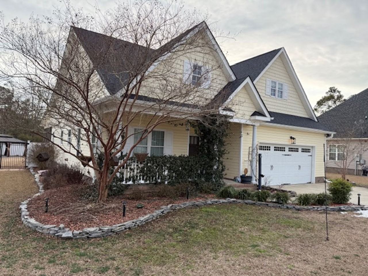 225 Wedgefield Cir - Photo 3 of 29