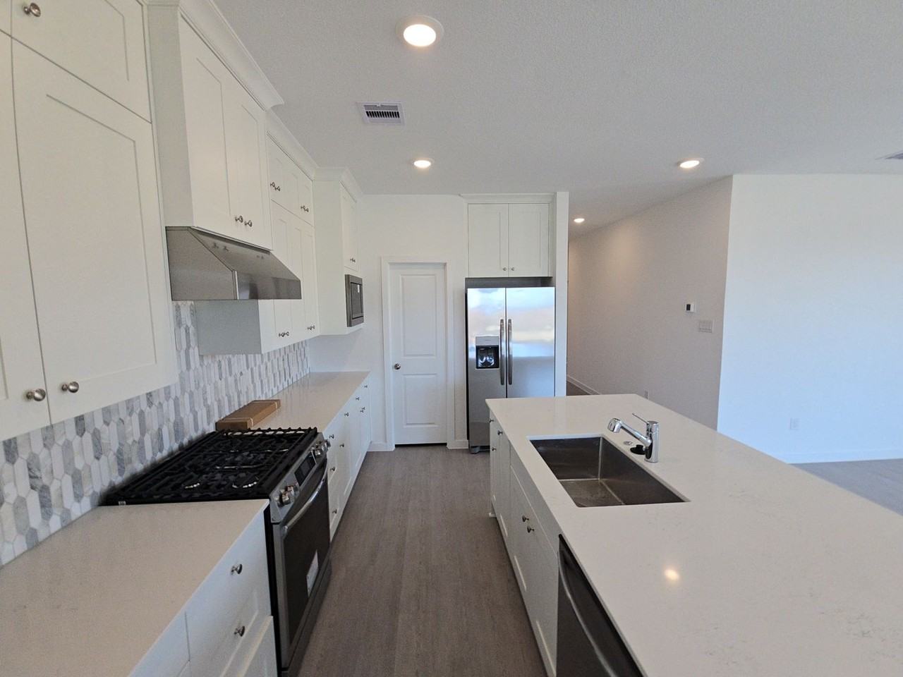 26803 Coral Bellflower Ln - Photo 3 of 31