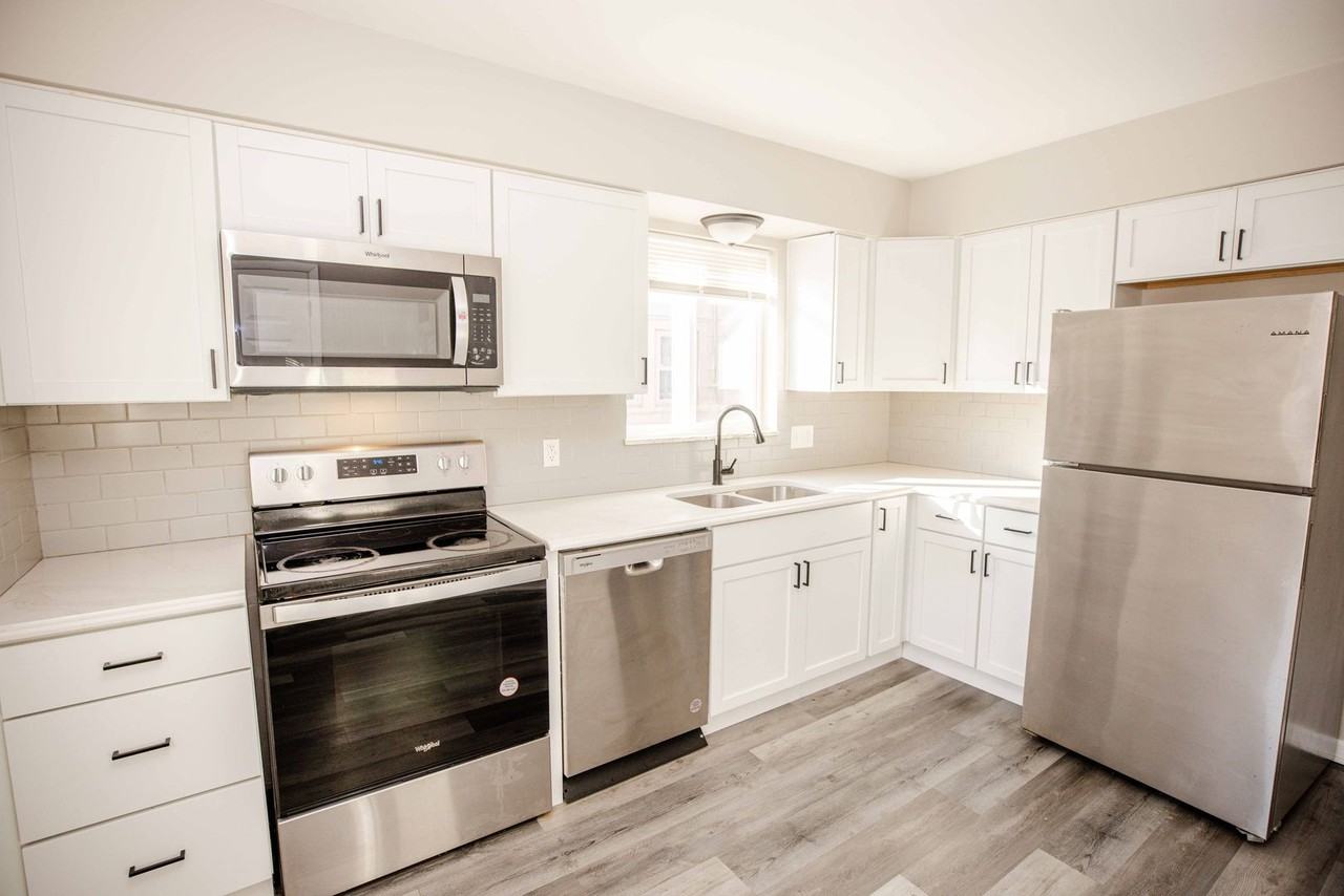 1730 Wyndhurst Rd - Photo 6 of 19