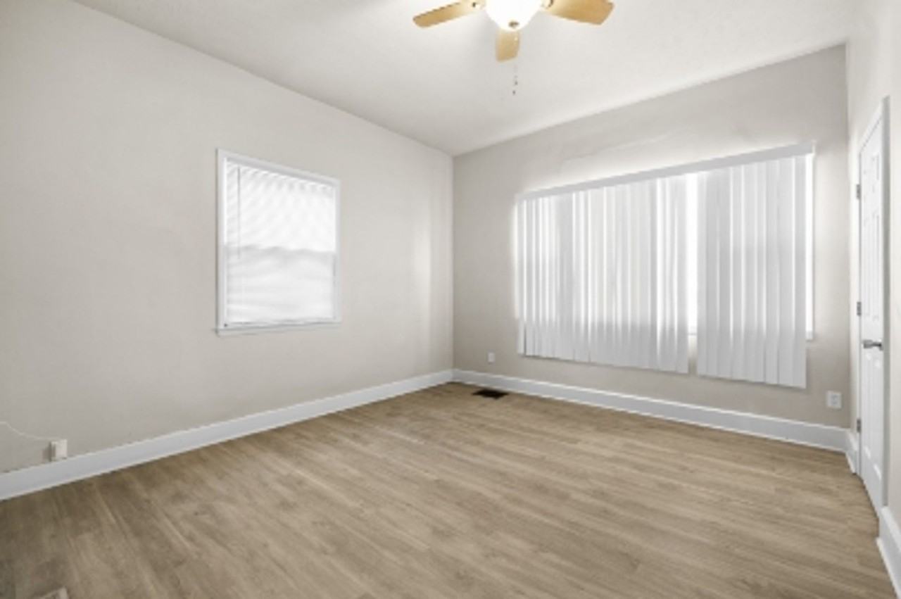 1211 W 30th St - Photo 5 of 22