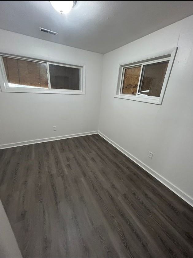 1710 Parklane Dr - Photo 4 of 7