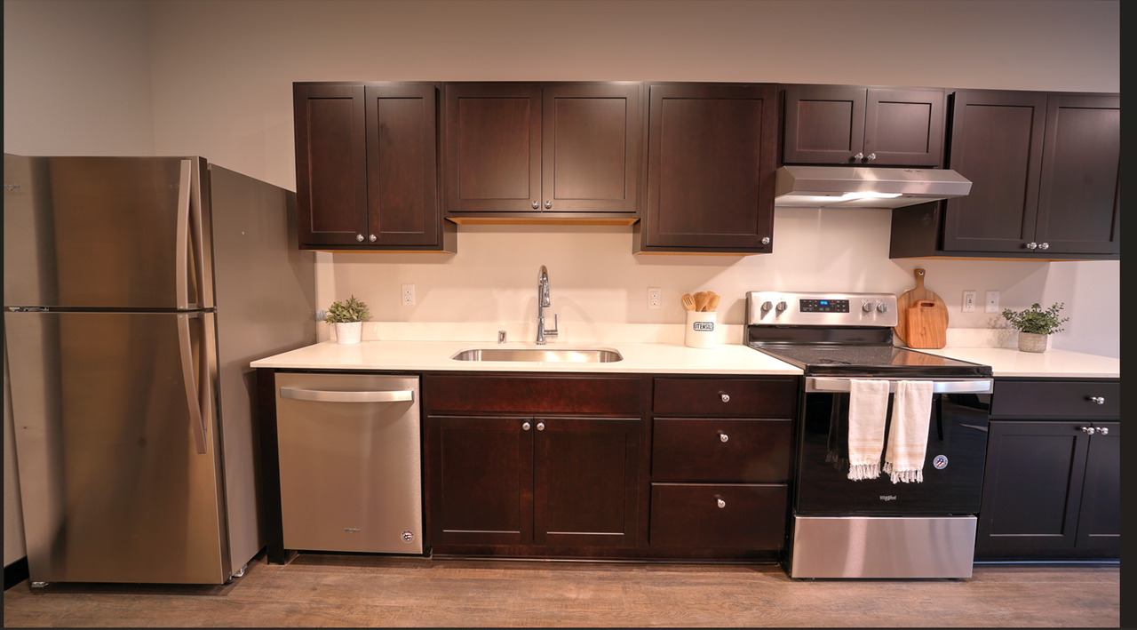 Hub City Apartments - Photo 2 of 9