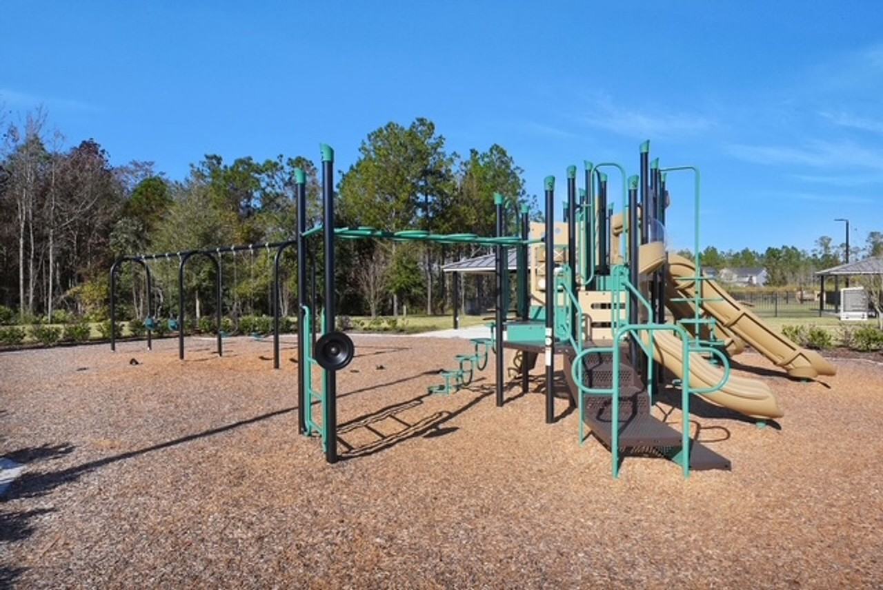 13968 Molina Dr - Photo 6 of 41